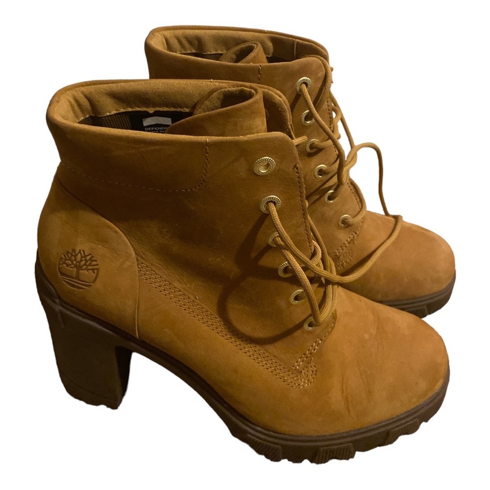 Timberland “Lana” Point Laced Boots